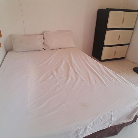 Spot On 93410 Wisma Bintang ג'פארה מראה חיצוני תמונה