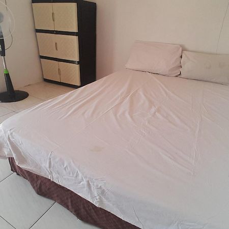 Spot On 93410 Wisma Bintang ג'פארה מראה חיצוני תמונה